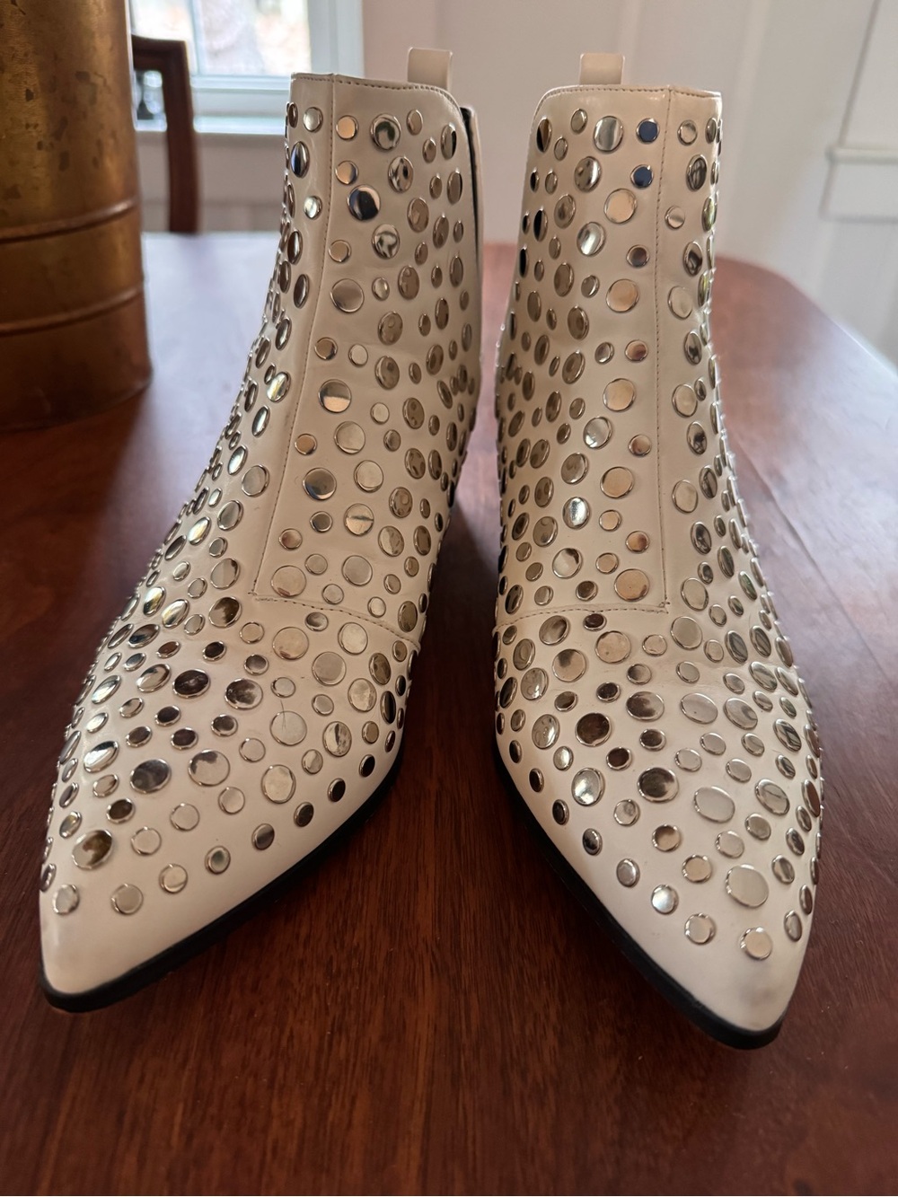 Steve Madden NWOT White Ankle Booties with Mirror Studs